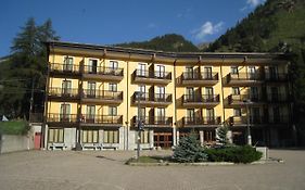 Hotel Casalpina Don Barra Pragelato Exterior photo