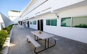 Hotel Del Sol Cancún Exterior photo