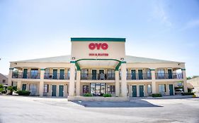 OYO Inn&Suites Medical Center San Antonio Exterior photo