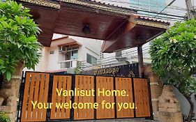 Vanlisut Hotel Ngamwongwan Nonthaburi Exterior photo