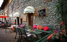 AL BORGO ANTICO Ristorante con camere Bedizzole Exterior photo