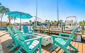 Latitude 26 Waterfront Boutique Resort - Fort Myers Beach Exterior photo