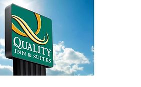 Quality Inn & Suites Pinedale Exterior photo