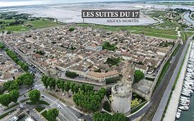 Les Suites Du 17 Aigues-Mortes Exterior photo