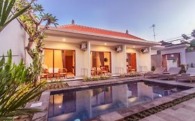 Hotel Cening Ayu Sanur Exterior photo