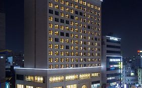 Hotel Ramada By Wyndham Daejeon Exterior photo