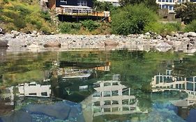 Berkana Hostel Bariloche Exterior photo