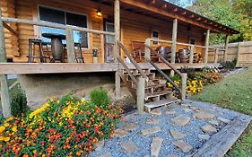 Christmas Cozy Log Cabin On The Lake Hotel Hot Springs Exterior photo