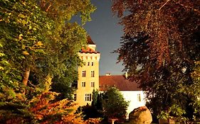 Hotel Zamek Nowecin Łeba Exterior photo