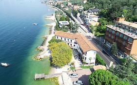 Hotel S.Maria Brenzone sul Garda Exterior photo