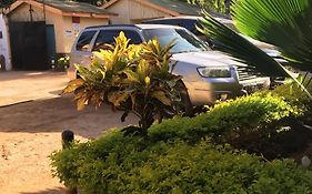 Diani Travellers Guest House Ukunda Exterior photo