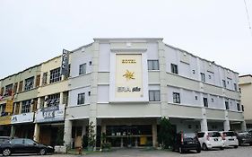 Era Plus Hotel Seri Kembangan Exterior photo