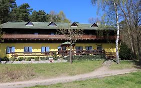 Hotel Und Restaurant Karpfenschaenke Schenkendobern Exterior photo