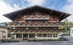 Hotel Heinrichshof Mühlbach am Hochkönig Exterior photo