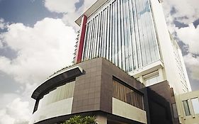 The Premiere Hotel Pekanbaru Exterior photo