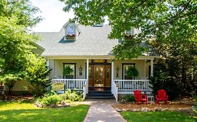 Inn At Harbour Ridge Bed And Breakfast Osage Beach Exterior photo