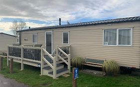 Gold Plus 6 Berth Caravan In New Beach With Parking Wifi And Decking Dymchurch Exterior photo