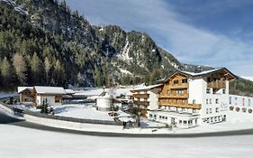 Hotel Wiese Sankt Leonhard im Pitztal Exterior photo