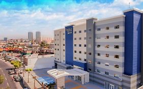 Fairfield Inn & Suites By Marriott Tijuana Exterior photo