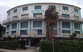 Utopia Beach House Albergue Sitges Exterior photo