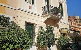 Psyri Neoclassical House With Yard Villa Atenas Exterior photo