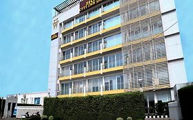 Hotel Citi Inn Grande Zirakpur Exterior photo