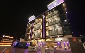 Twin Towers Bed and Breakfast Greater Noida Exterior photo