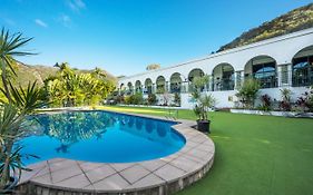 Hotel Amaroo On Mandalay, Magnetic Island Nelly Bay Exterior photo