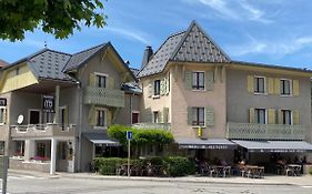 Hotel Logis La Chaumiere Saint-Maurice Thorens-Glières Exterior photo