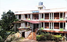 River Palace - A Valley View Hotel Panchgani Exterior photo