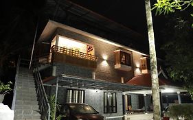 Anandam Stays - Premium 3Bhk Plush Homestay, Vaikom Near Kumarakom Exterior photo