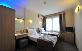 Hotel Olimpiyat Estambul Room photo