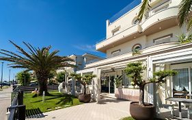 Melody Hotel Cervia Exterior photo