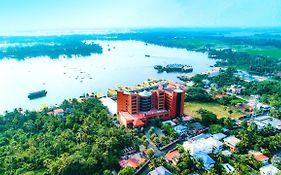 Hotel Ramada By Wyndham Alleppey Alappuzha Exterior photo