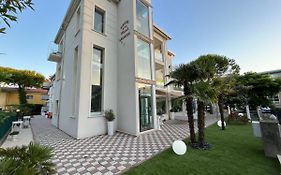 Villa Liliana Cervia Exterior photo