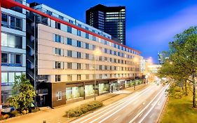 Hotel Ramada By Wyndham Essen Exterior photo