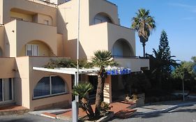 Helios Hotel Crotone Exterior photo