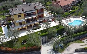 Villa Due Leoni - Residence Brenzone sul Garda Exterior photo