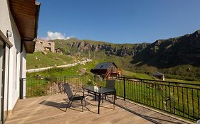 Hotel Geni Kazbegi Exterior photo