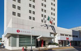 Hotel Ramada Hola Culiacán Exterior photo