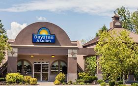 Days Inn & Suites By Wyndham Lexington Exterior photo