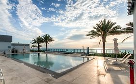 Churchill Suites Monte Carlo Miami Beach Exterior photo