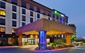 Holiday Inn Express Atlanta Nw - Galleria Area Smyrna Exterior photo