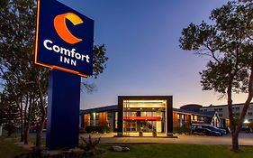 Comfort Inn Airport Winnipeg Exterior photo