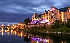 Hotel Mercure Bords De Loire Saumur Exterior photo