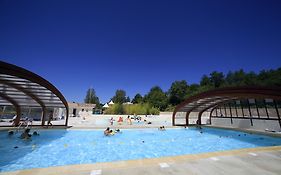 Hotel Terres De France - Les Hameaux Des Lacs Monclar-de-Quercy Exterior photo