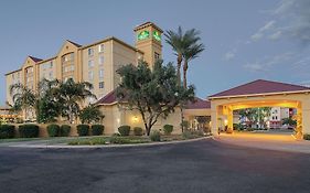 Hotel La Quinta By Wyndham Phoenix Mesa West Exterior photo