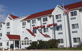 Ramada Limited&Suites Bloomington Exterior photo
