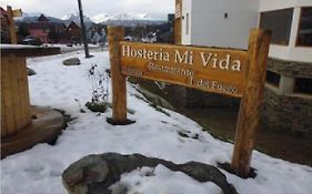 Hotel Hosteria Mi Vida Ushuaia Exterior photo