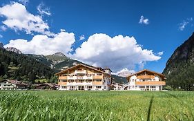 Golden Park Resort Campitello di Fassa Exterior photo